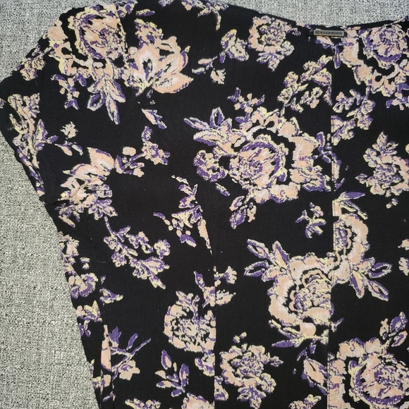 Billabong Floral Romper - Picture 10 of 12
